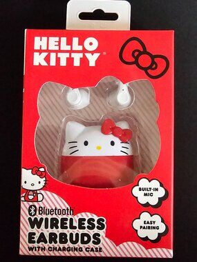 HELLO KITTY 🌺 Bluetooth Wireless🌺 EARBUDS w. Charging Case